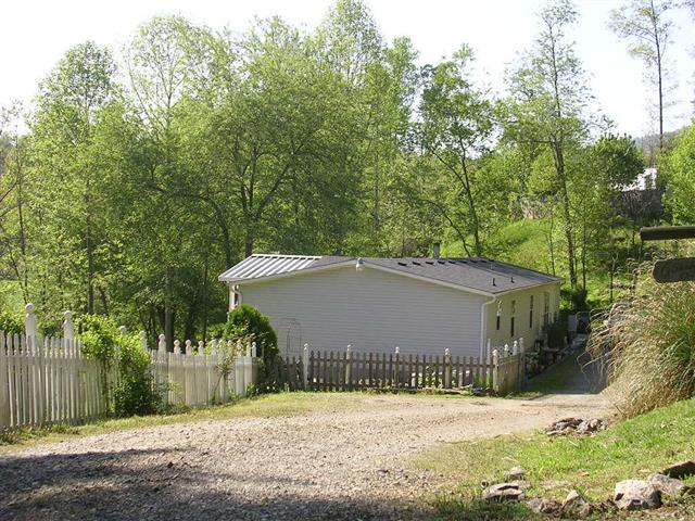 A picture of the property located at 6 SHADY CREEK LN, LEICESTER NC 28748.