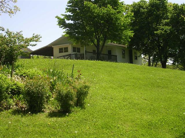 A picture of the property located at 16 WILDBERRY LN, LEICESTER NC 28748.