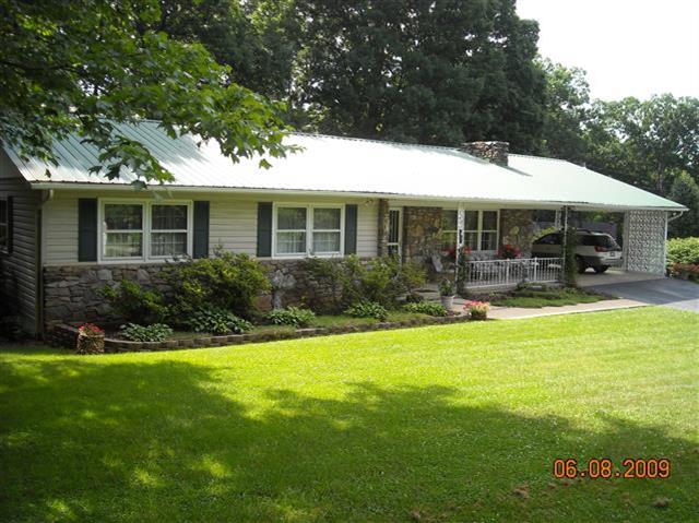 A picture of the property located at 41 DIX CREEK NO 2 RD, LEICESTER NC 28748.
