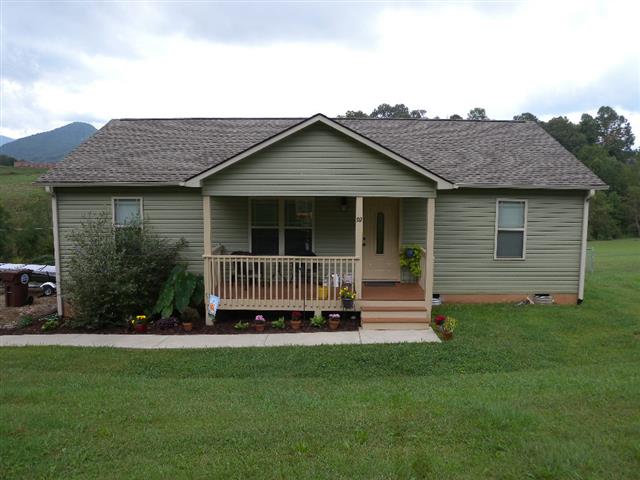 A picture of the property located at 92 MARTIN BRANCH RD, LEICESTER NC 28748.