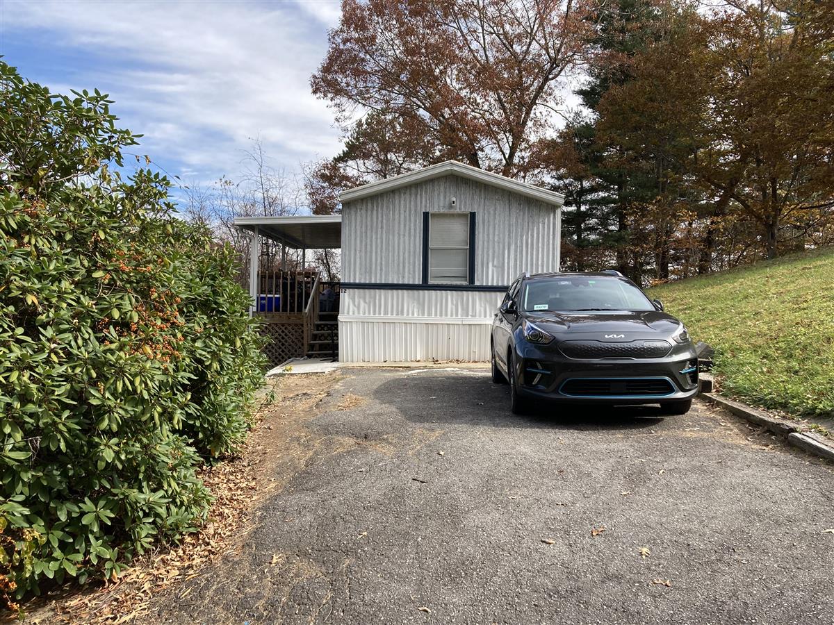 A picture of the property located at 10 HARMONY LN, LEICESTER NC 28748.