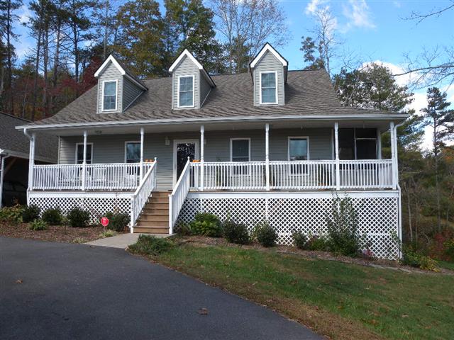 A picture of the property located at 215 BUTTERNUT LN, LEICESTER NC 28748.