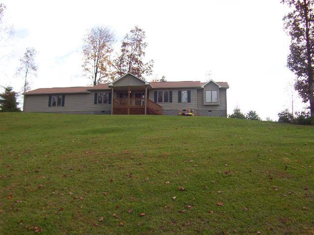 A picture of the property located at 707 HOLLOW LOG LN, LEICESTER NC 28748.