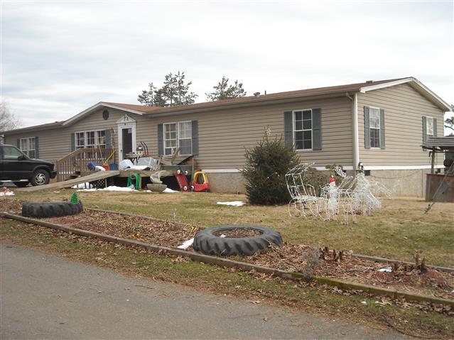 A picture of the property located at 49 SERENITY LN, LEICESTER NC 28748.