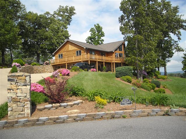 A picture of the property located at 129 NUGGET KNL, LEICESTER NC 28748.