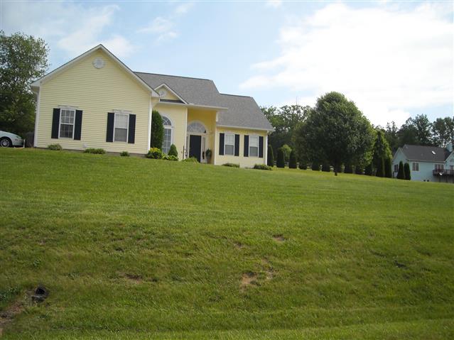 A picture of the property located at 60 GOLDEN LN, LEICESTER NC 28748.
