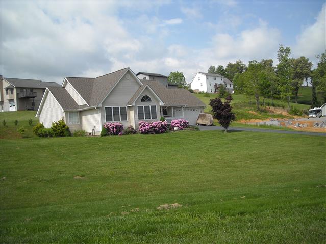 A picture of the property located at 65 GOLDEN LN, LEICESTER NC 28748.