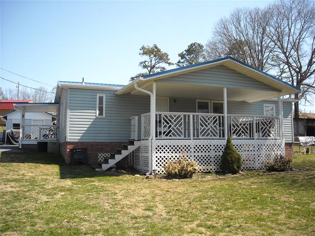 A picture of the property located at 39 CRICKET LN, LEICESTER NC 28748.