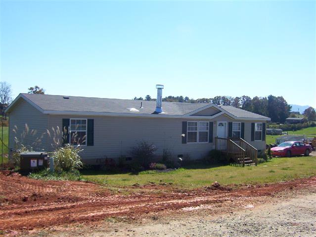 A picture of the property located at 64 FRANK LAWSON LN, LEICESTER NC 28748.