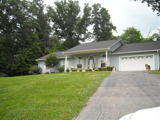 A picture of the property located at 35 GOLDEN LN, LEICESTER NC 28748.