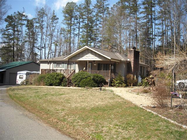 A picture of the property located at 1143 ALEXANDER RD, LEICESTER NC 28748.