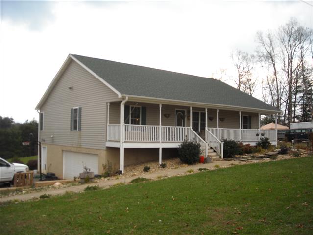 A picture of the property located at 11 HAWKINS DR, LEICESTER NC 28748.