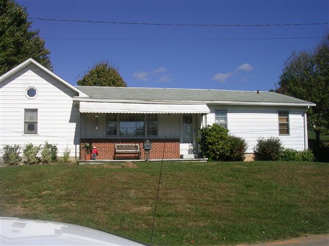 A picture of the property located at 1 BRADHALL DR, ASHEVILLE NC 28806.