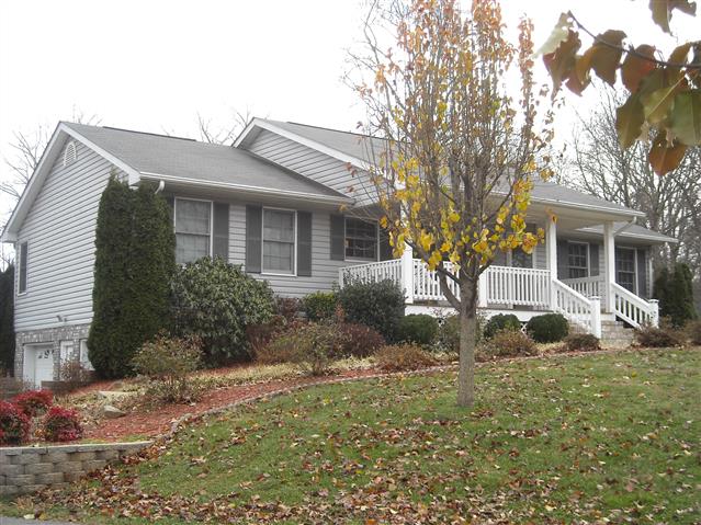 A picture of the property located at 21 ROSE PETAL LN, ASHEVILLE NC 28806.