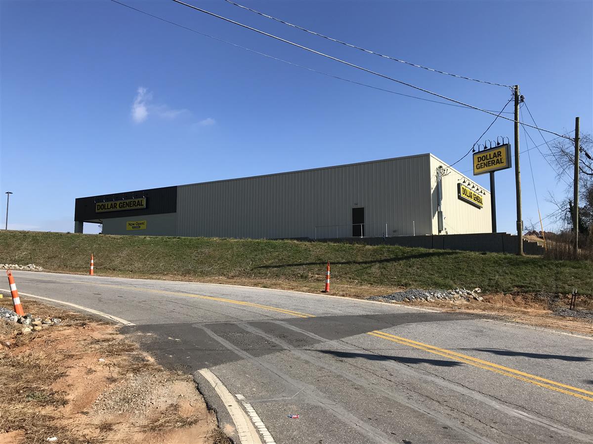 A picture of the property located at 19 DIX CREEK CHAPEL RD, ASHEVILLE NC 28806.