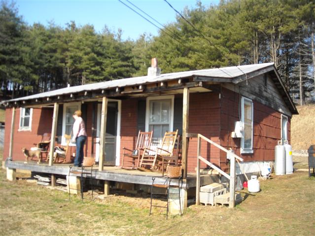 A picture of the property located at 936 OLD LEICESTER HWY UNINCORPORATED.