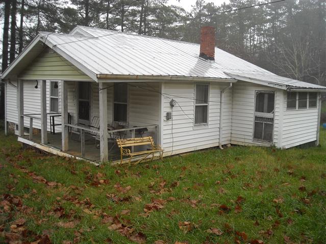 A picture of the property located at 130 AVIATOR TRL, ASHEVILLE NC 28806.