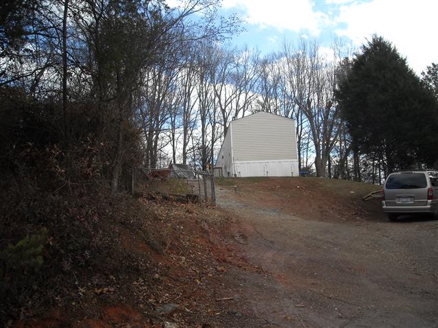 A picture of the property located at 25 MOUNTAIN VIEW EST, LEICESTER NC 28748.