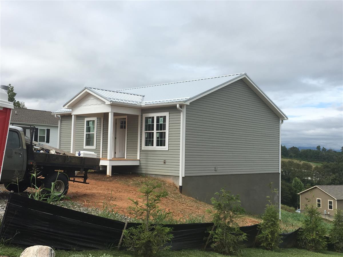 A picture of the property located at 200 TIPTON HILL RD, LEICESTER NC 28748.