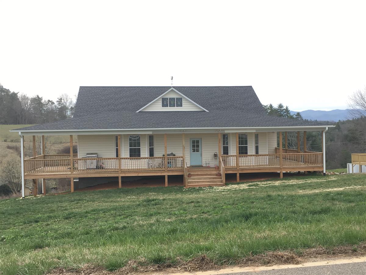 A picture of the property located at 274 TIPTON HILL RD, LEICESTER NC 28748.