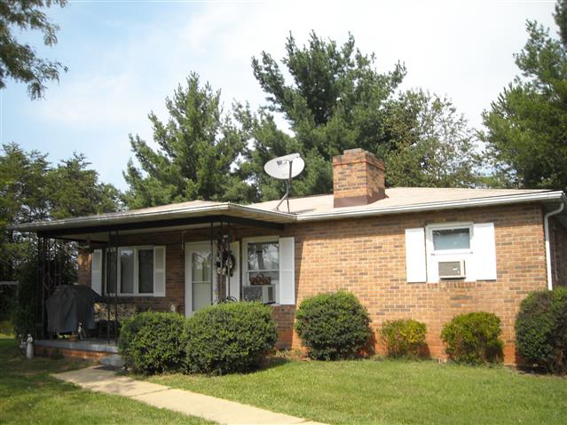 A picture of the property located at 36 FISHER KNOLL LN, ALEXANDER NC 28701.