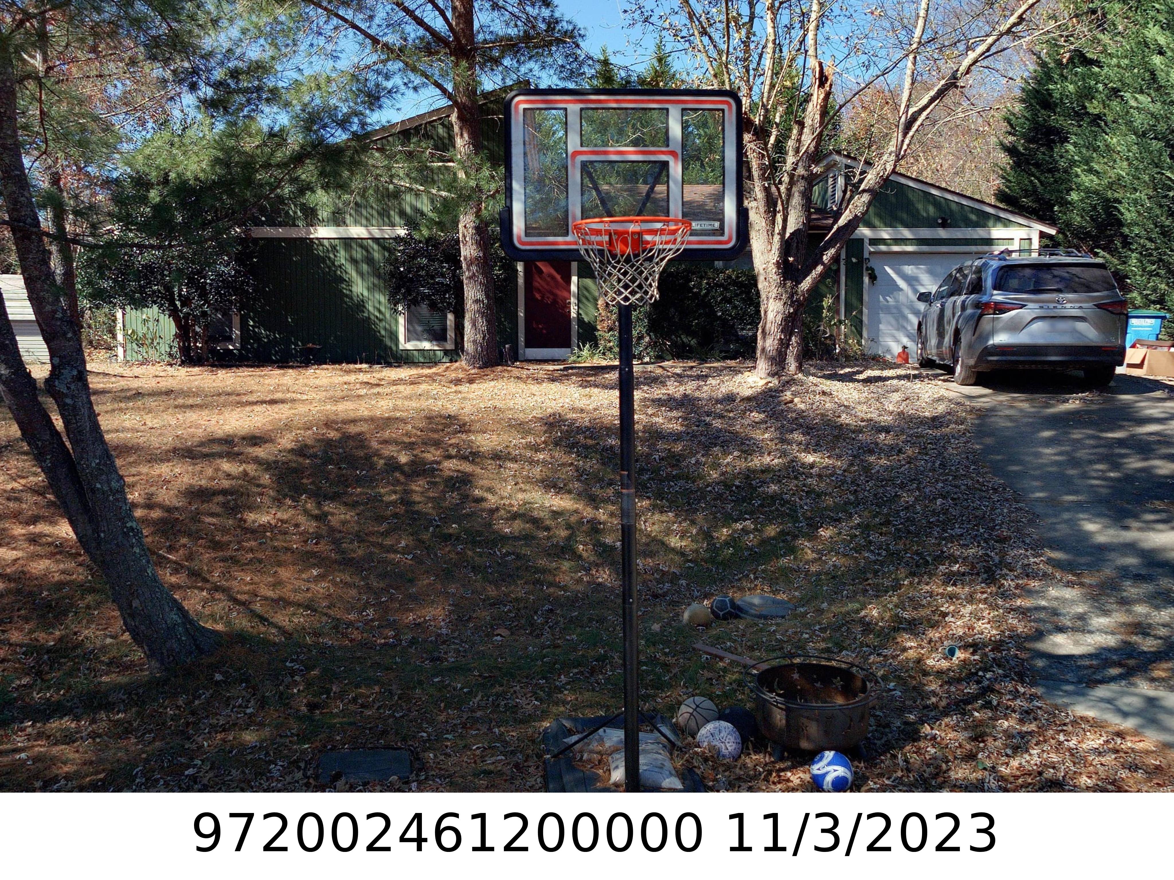 A picture of the property located at 10 DAVID CT, ASHEVILLE NC 28806.