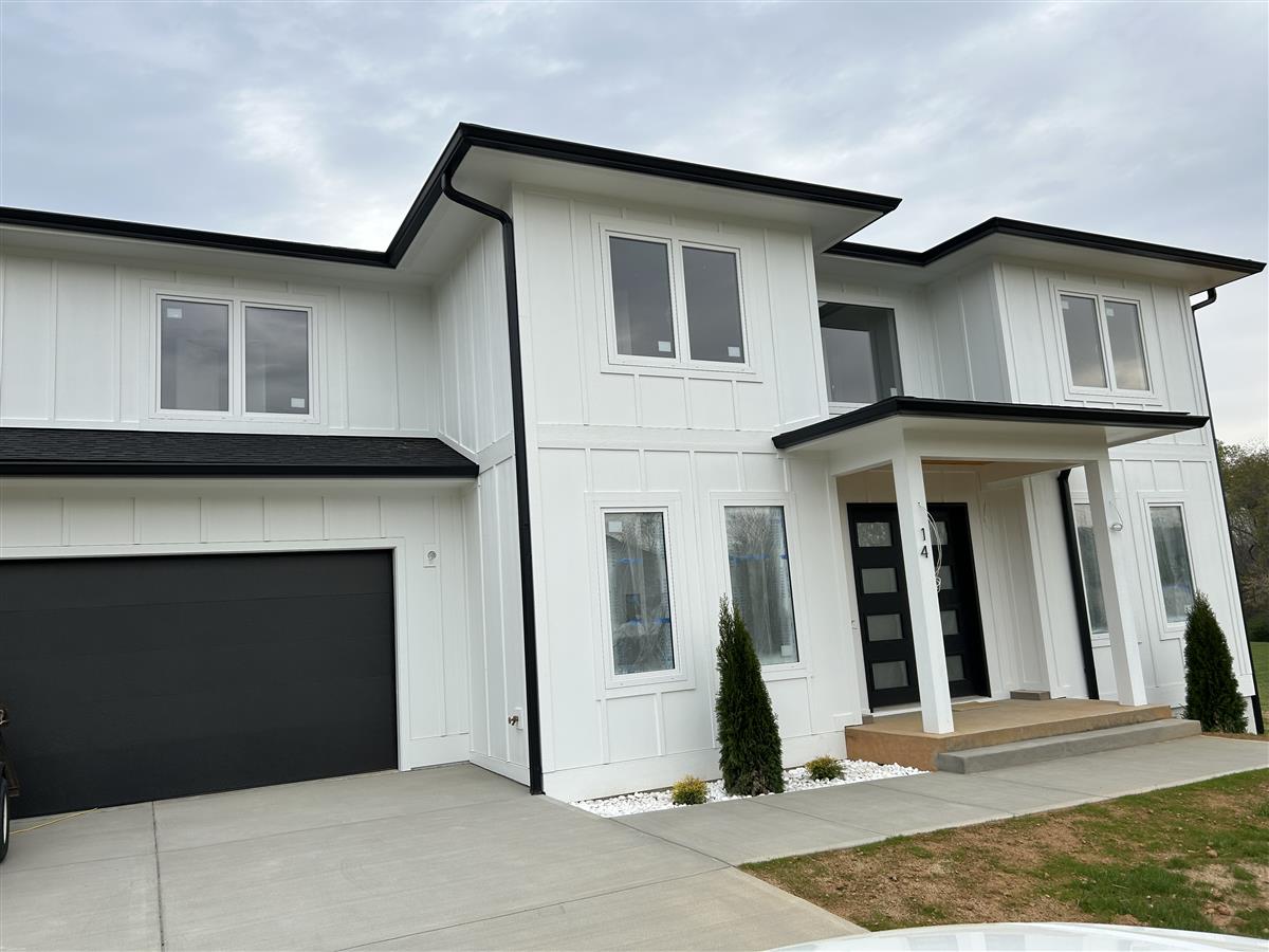 A picture of the property located at 14 SCOTT MEADOWS DR, ASHEVILLE NC 28806.