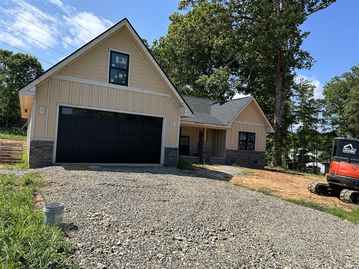 A picture of the property located at 55 SCOTT MEADOWS DR, ASHEVILLE NC 28806.