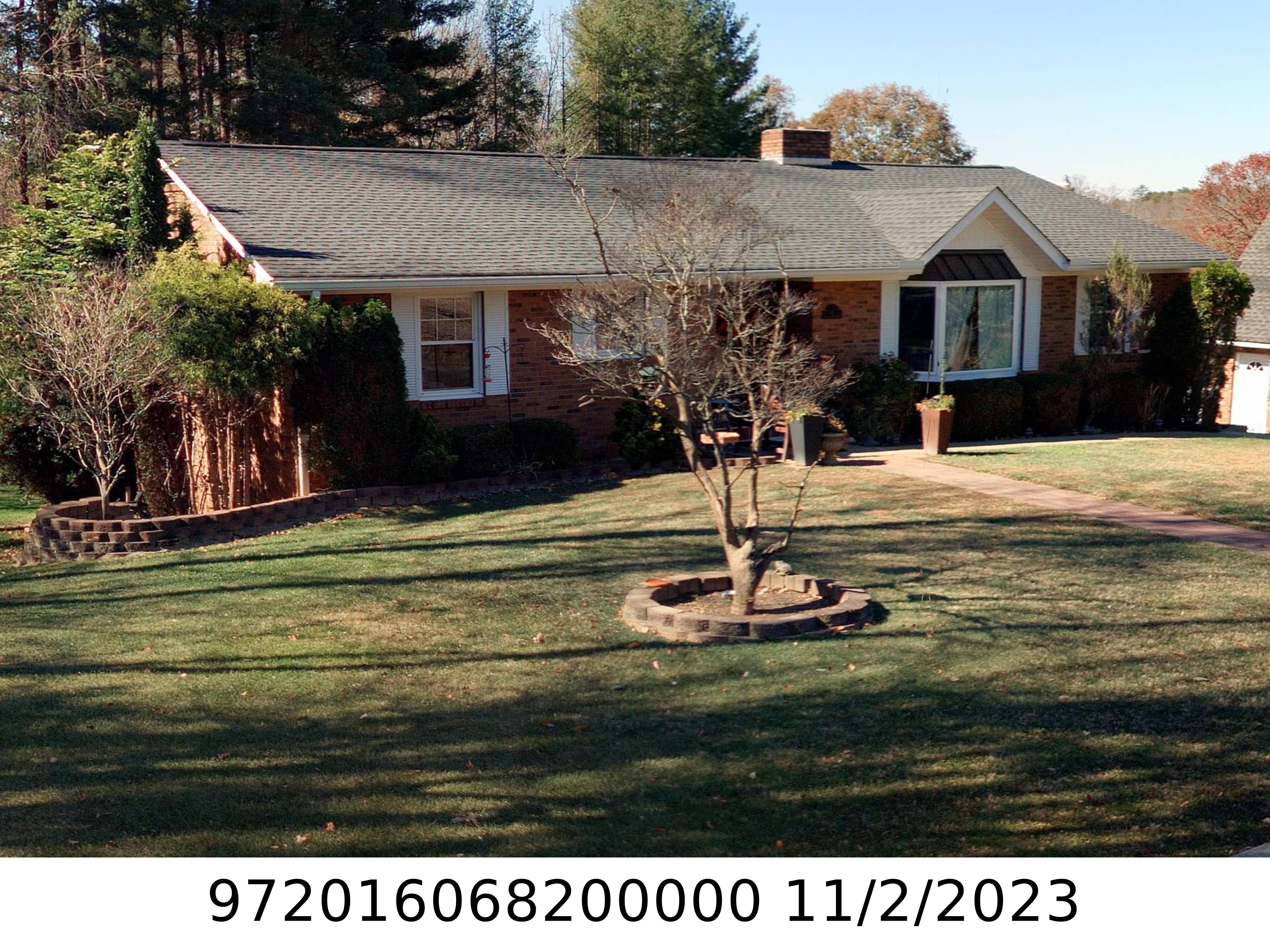 A picture of the property located at 6 AUTUMN RUSH LN, ASHEVILLE NC 28806.