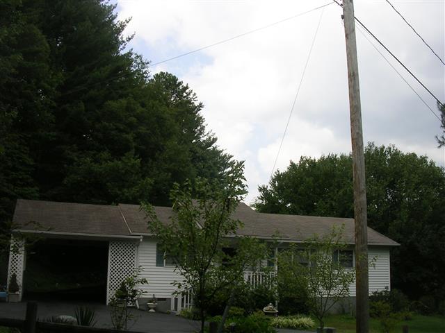 A picture of the property located at 1 BUCK ACRES DR, ASHEVILLE NC 28806.