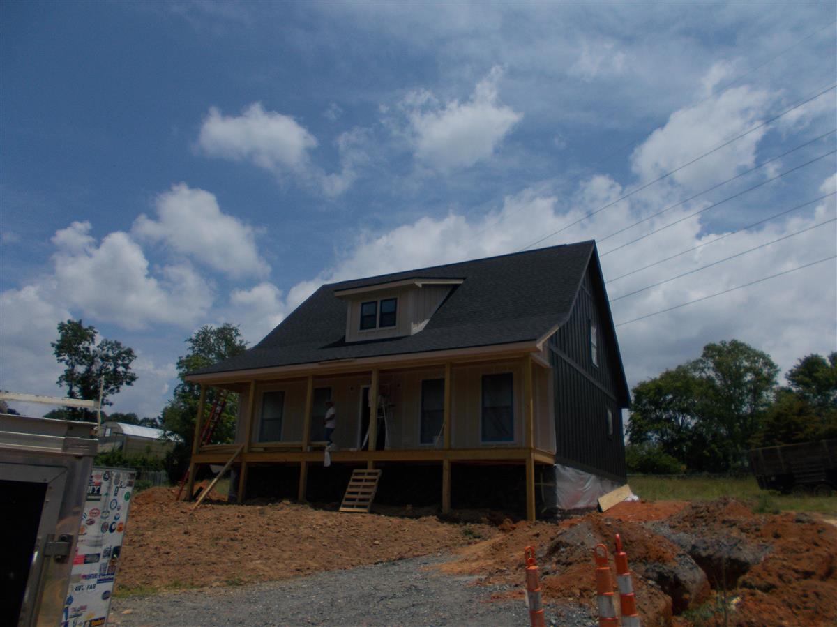 A picture of the property located at 129 SCOTT MEADOWS DR, ASHEVILLE NC 28806.