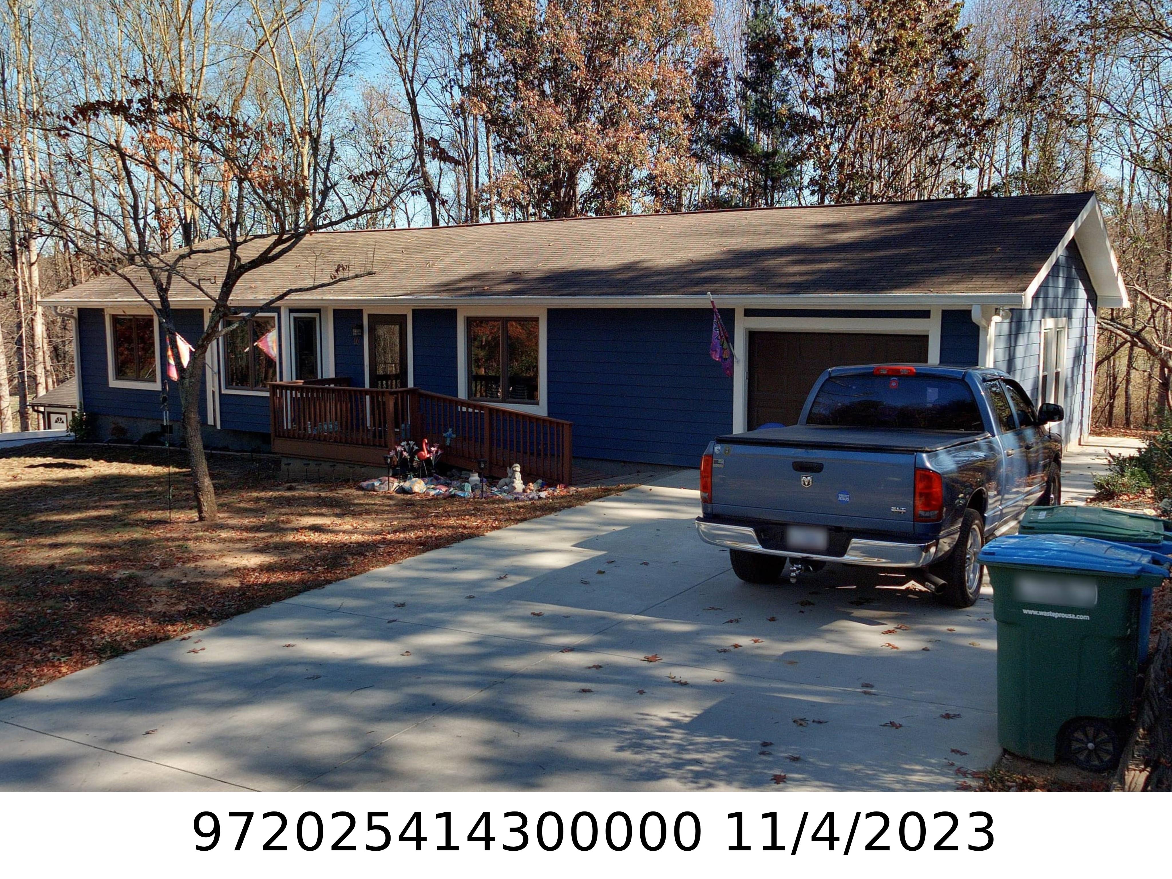 A picture of the property located at 10 CRESTVIEW CT, ASHEVILLE NC 28806.