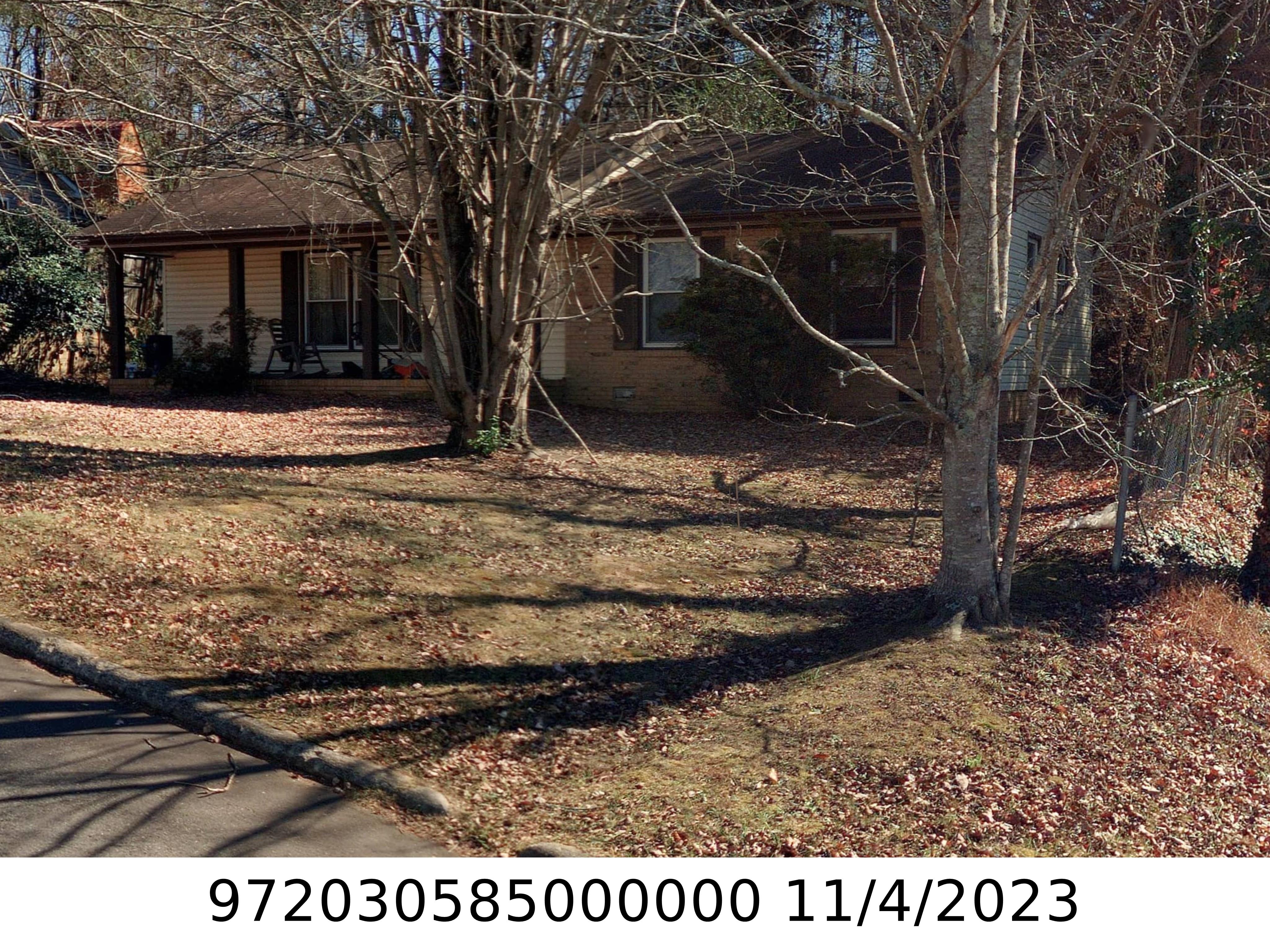 A picture of the property located at 18 LYNWOOD CIR, ASHEVILLE NC 28806.