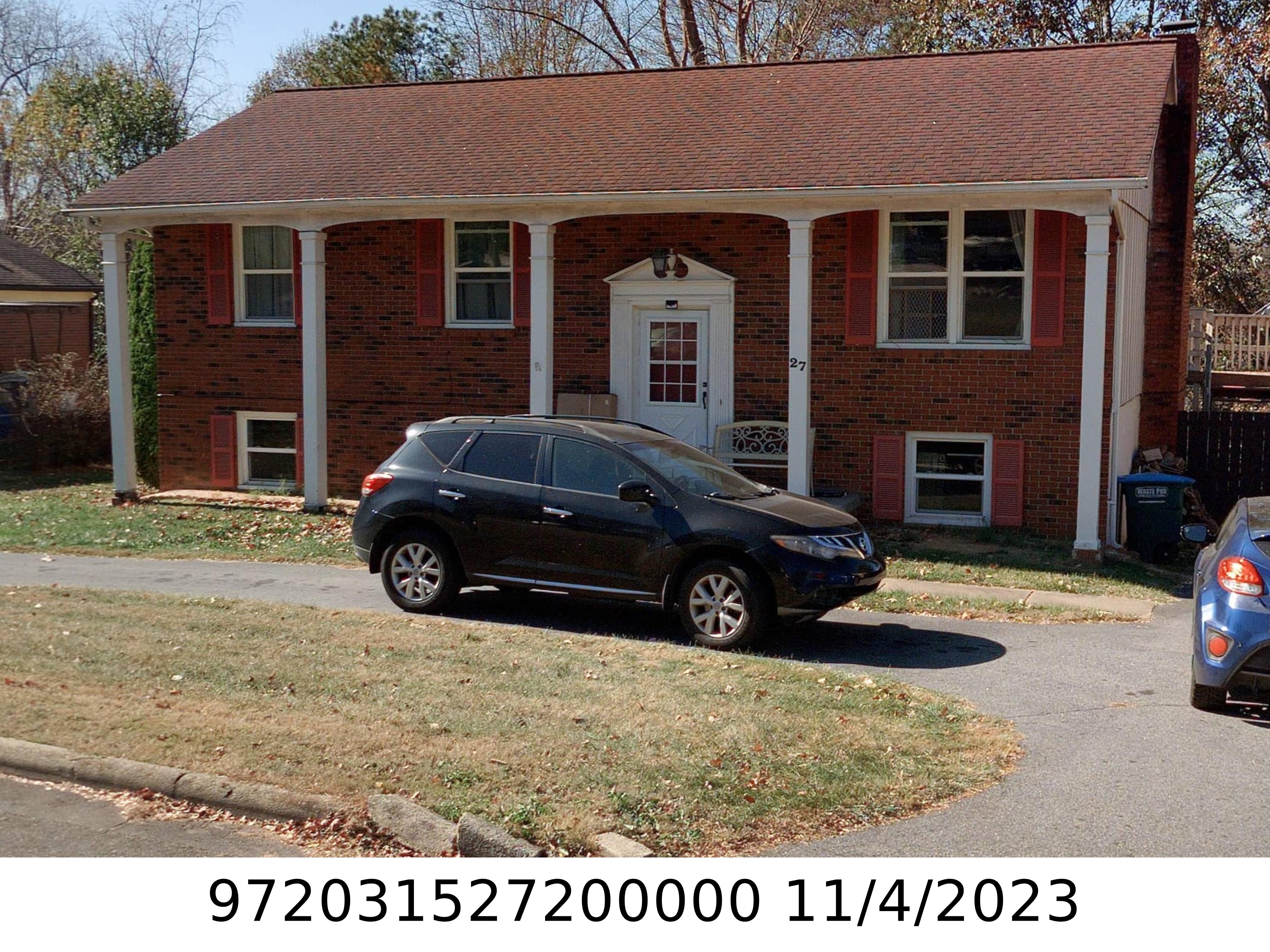 A picture of the property located at 27 LYNWOOD CIR, ASHEVILLE NC 28806.