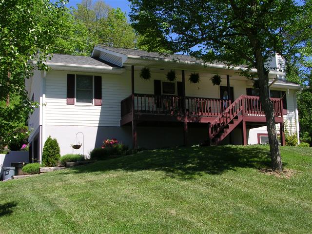 A picture of the property located at 10 CEDAR RIDGE DR, ASHEVILLE NC 28806.