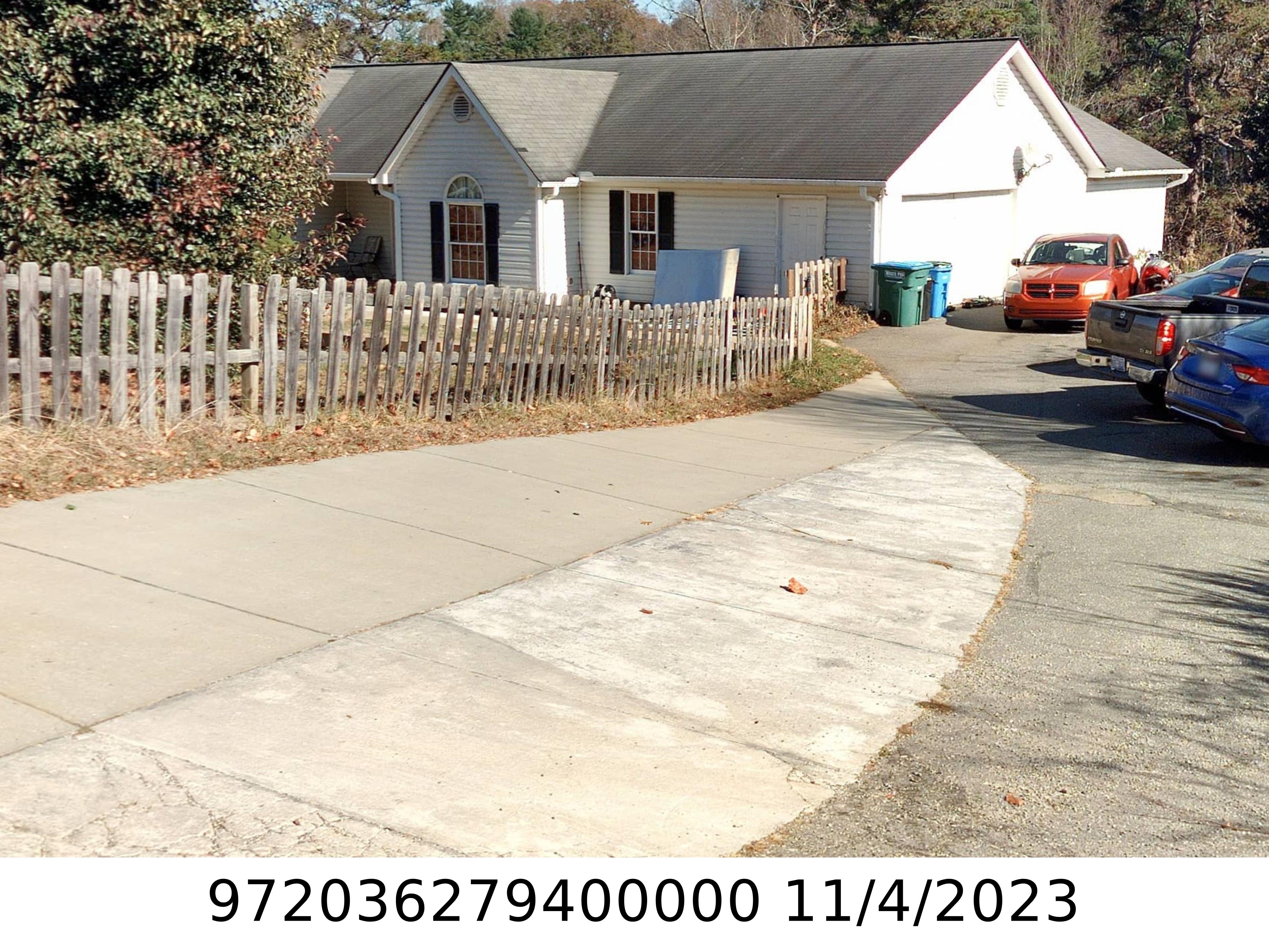 A picture of the property located at 213 MEADOW RUN EXT, ASHEVILLE NC 28806.