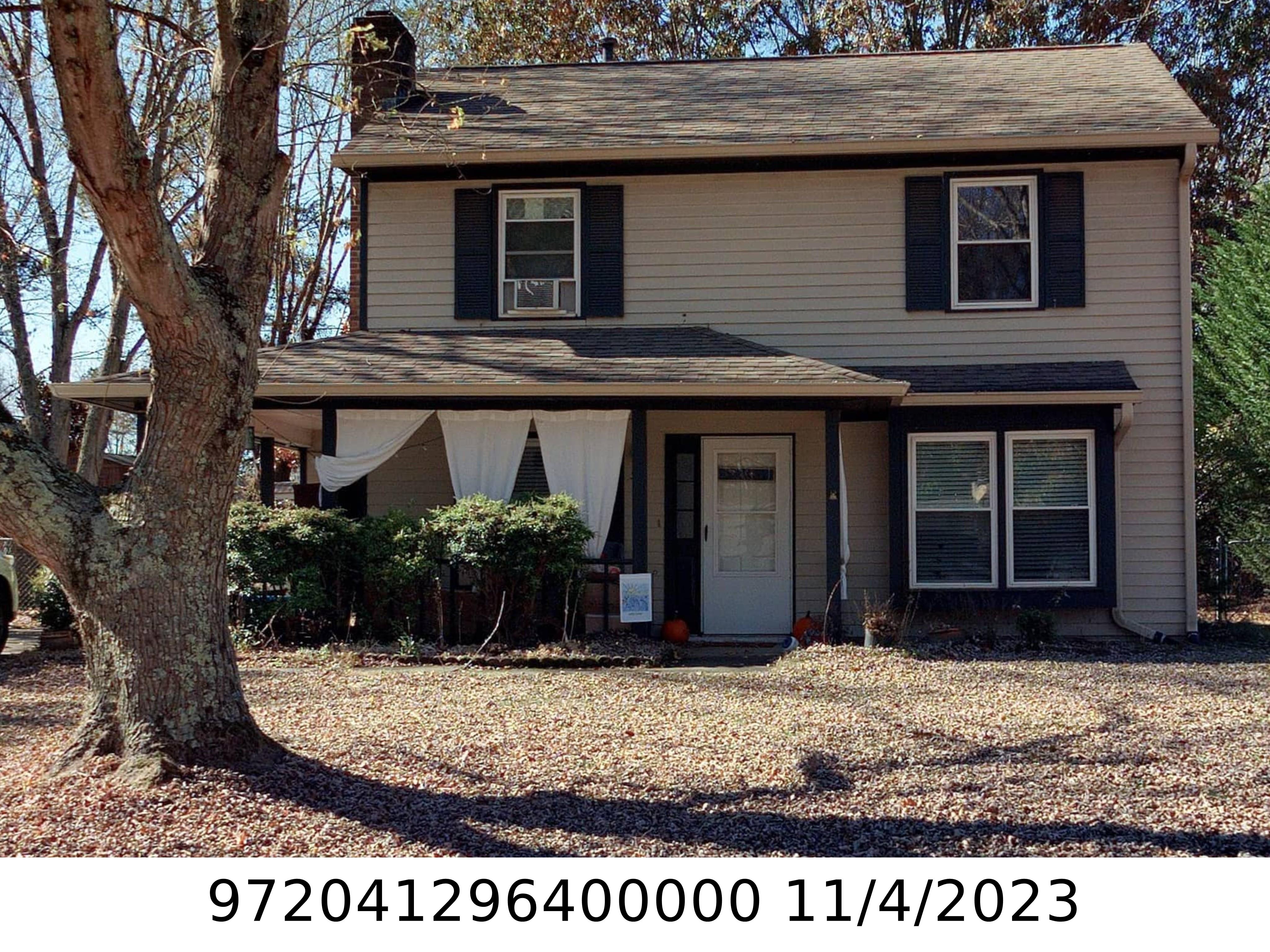 A picture of the property located at 57 LYNWOOD CIR, ASHEVILLE NC 28806.