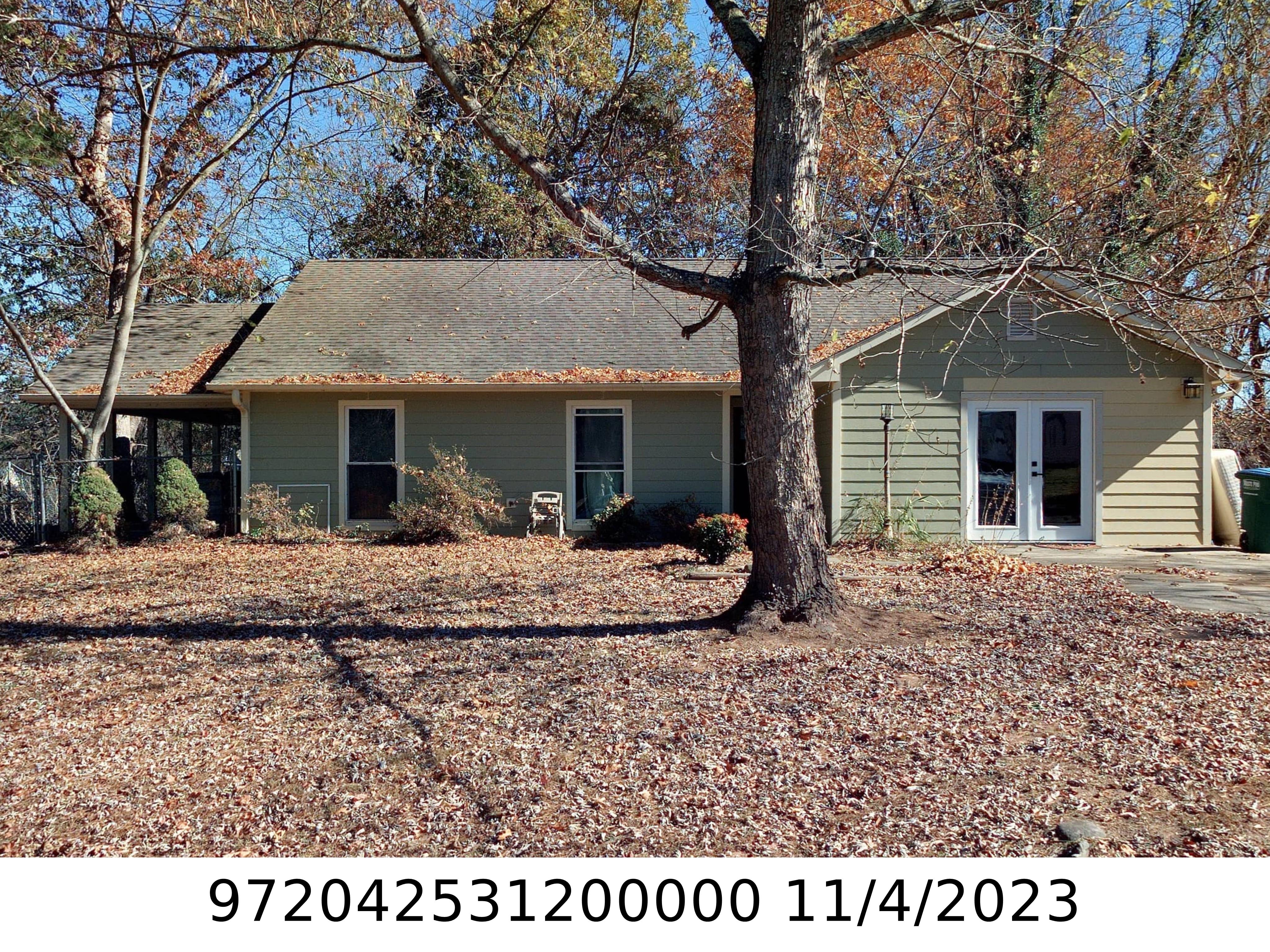 A picture of the property located at 68 LYNWOOD CIR, ASHEVILLE NC 28806.