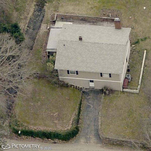 A picture of the property located at 4 HUMMINGBIRD LN, ASHEVILLE NC 28806.