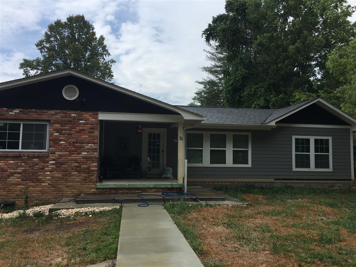 A picture of the property located at 11 HUMMINGBIRD LN, ASHEVILLE NC 28806.