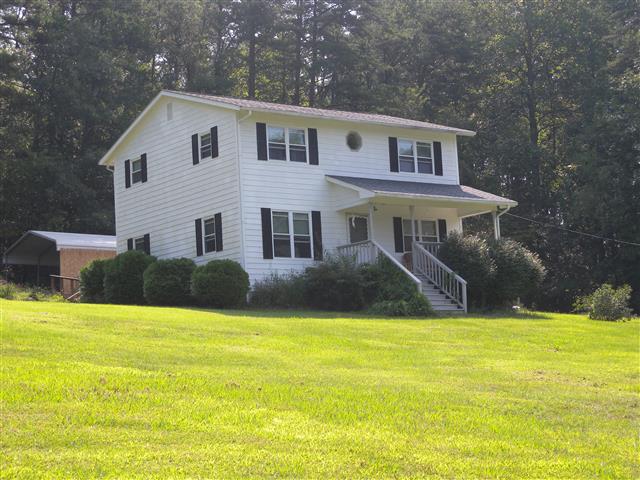 A picture of the property located at 29 HUMMINGBIRD LN, ASHEVILLE NC 28806.