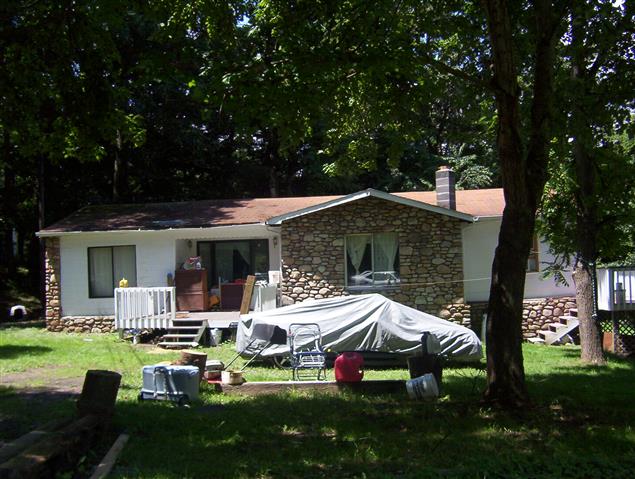A picture of the property located at 98 WOLF PARK CIR, ASHEVILLE NC 28804.