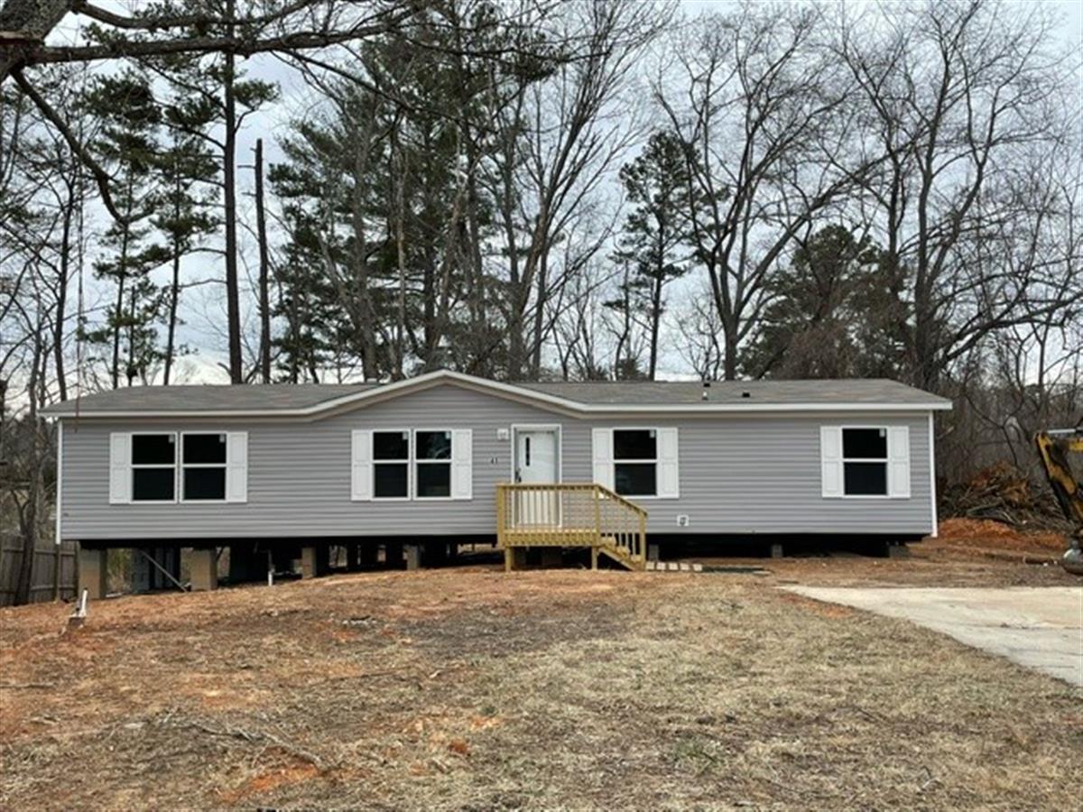 A picture of the property located at 41 COVERED BRIDGE LN, ASHEVILLE NC 28804.