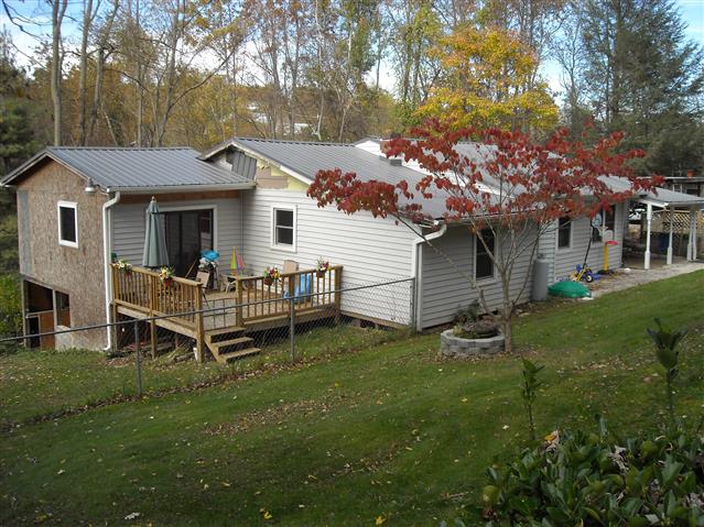 A picture of the property located at 93 WOLF PARK CIR, ASHEVILLE NC 28804.