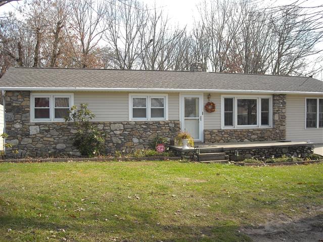 A picture of the property located at 813 OLIVETTE RD, ASHEVILLE NC 28804.