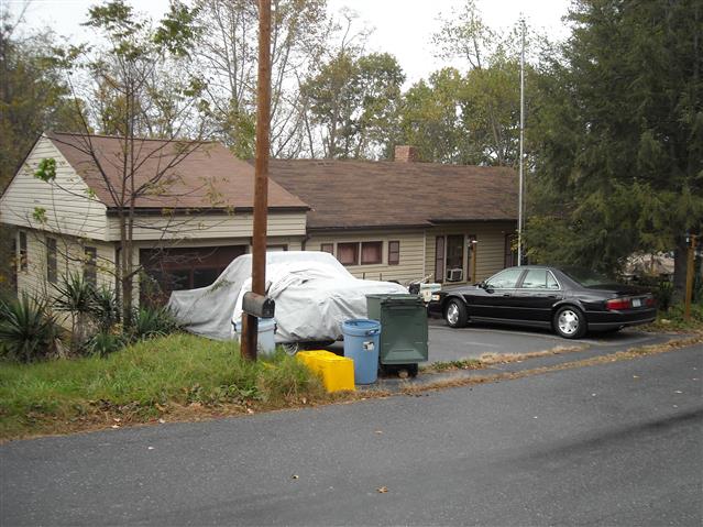 A picture of the property located at 35 WOLF PARK CIR, ASHEVILLE NC 28804.