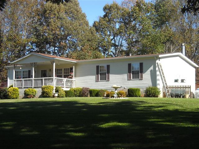 A picture of the property located at 17 RED TAIL HAWK LN, ASHEVILLE NC 28804.