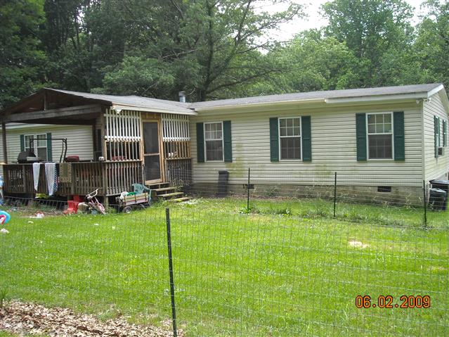 A picture of the property located at 21 CHARTER GLN, ASHEVILLE NC 28804.