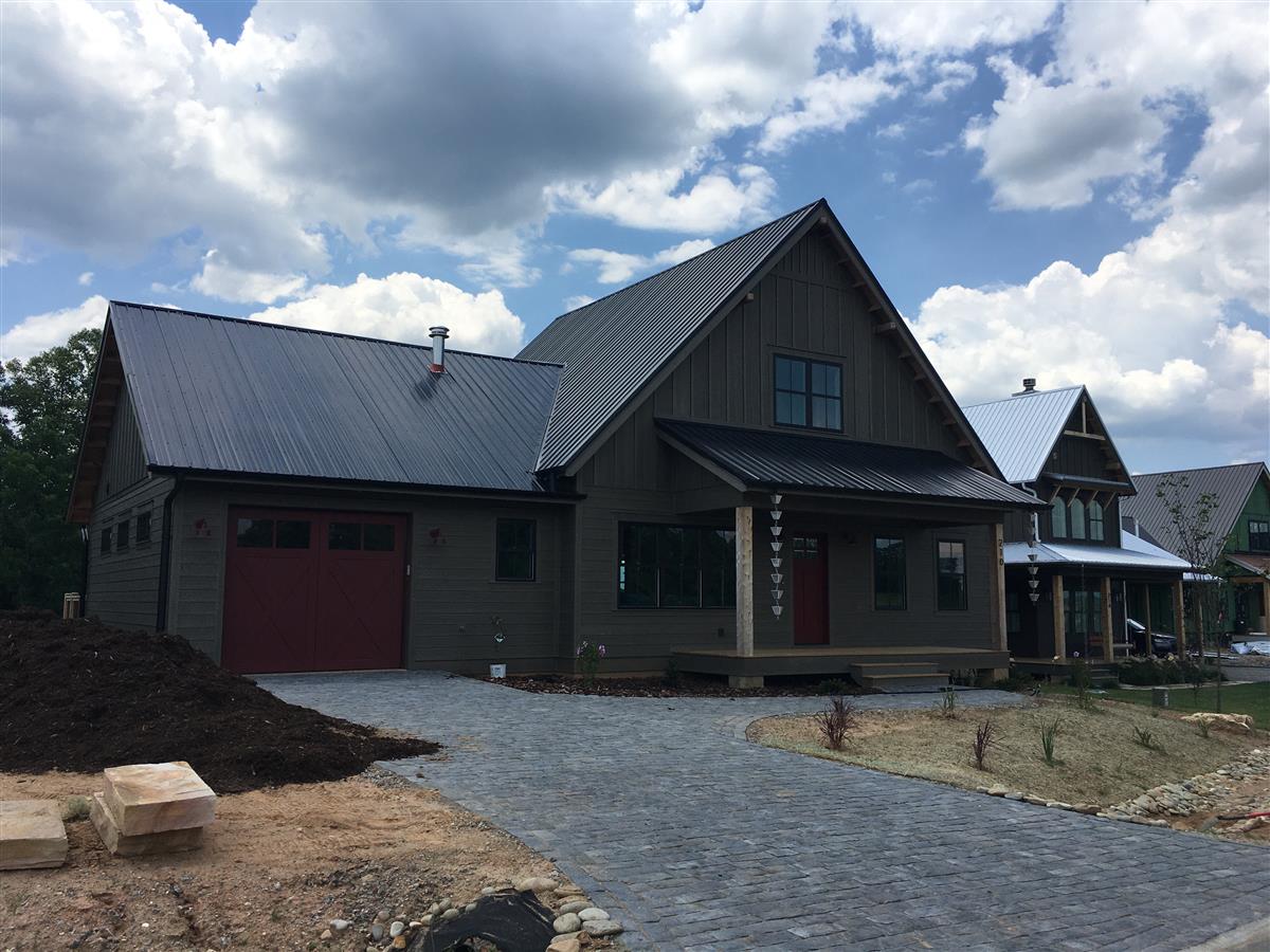 A picture of the property located at 210 WESTRIDGE FARM RD, ASHEVILLE NC 28804.