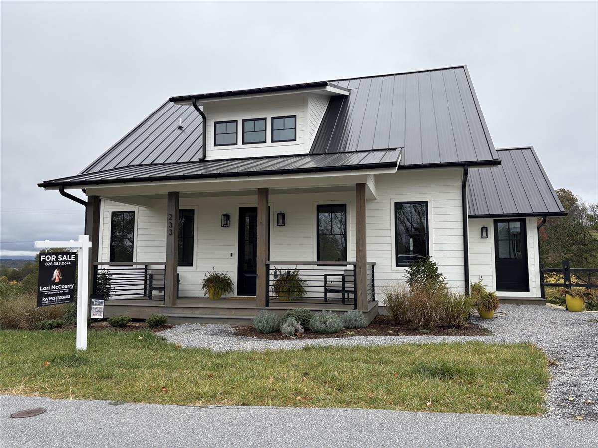 A picture of the property located at 233 WESTRIDGE FARM RD, ASHEVILLE NC 28804.